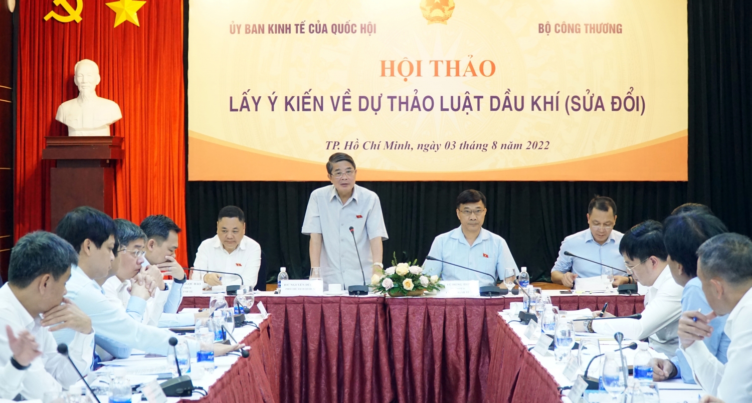 Ủy ban Kinh tế Quốc hội và Bộ Công Thương lấy ý kiến về Dự thảo Luật Dầu khí (sửa đổi): Tập trung vào đặc thù của ngành Dầu khí Ủy ban Kinh tế Quốc hội và Bộ Công Thương lấy ý kiến về Dự thảo Luật Dầu khí (sửa đổi): Tập trung vào đặc thù của ngành Dầu khí