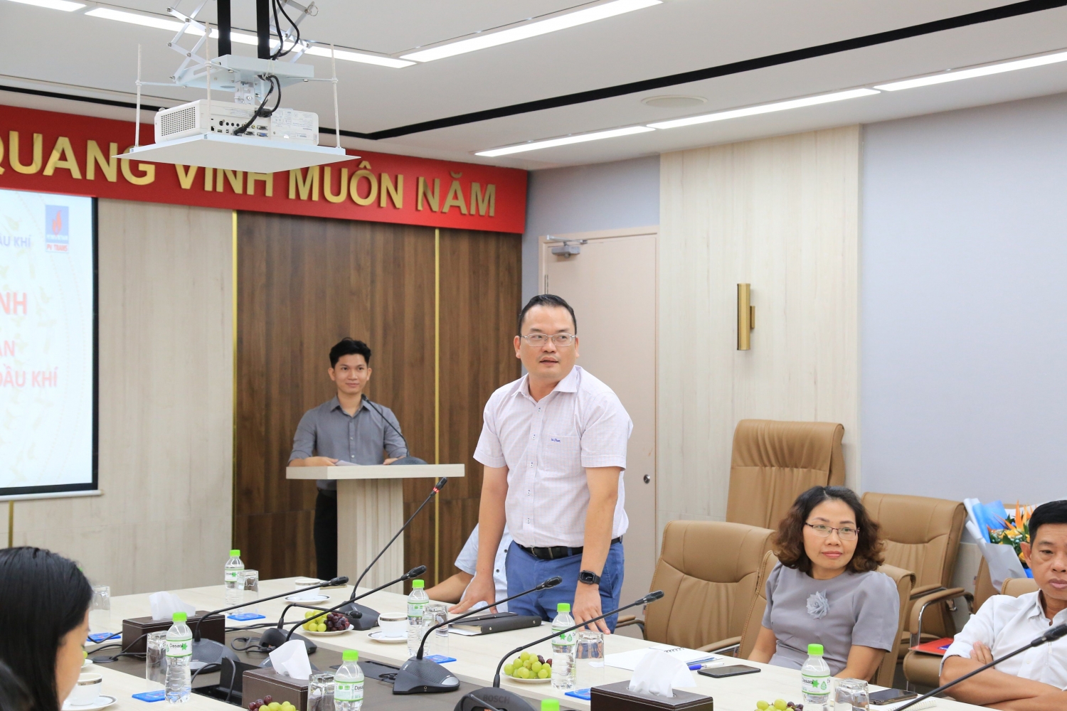 Đồng chí Nguyễn Quốc Thịnh – Ủy viên BTV Đảng ủy, Phó Tổng giám đốc, Chủ tịch Công đoàn PVTrans phát biểu tại buổi làm việc