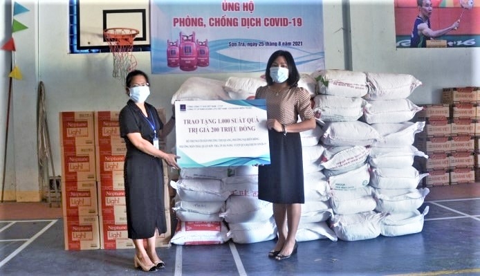 LPG Việt Nam Chi nhánh miền Trung gửi quà hỗ trợ đến Sơn Trà, Đà Nẵng