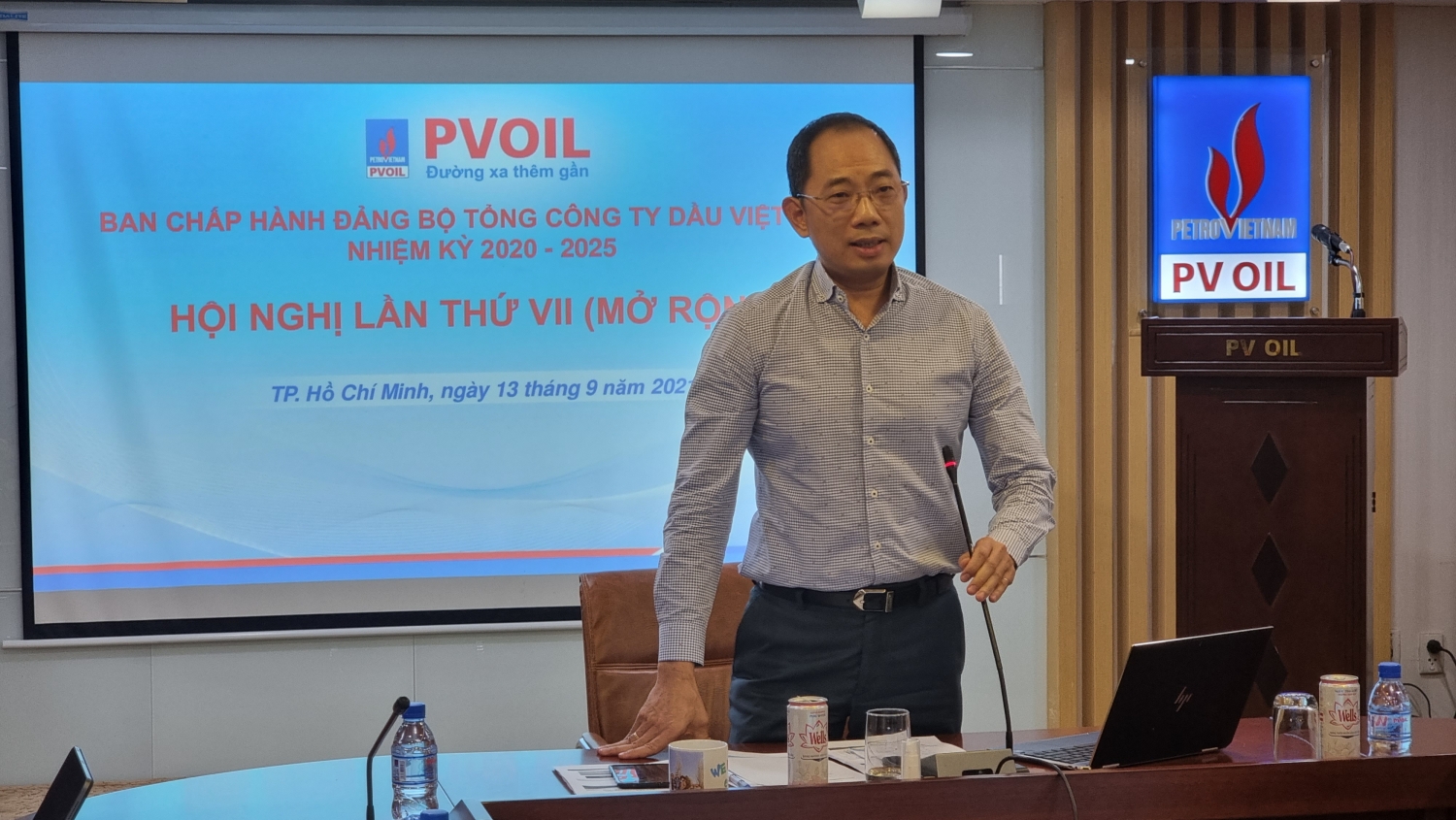 Đồng chí Cao Hoài Dương – Bí thư Đảng ủy, Chủ tịch HĐQT PVOIL chủ trì Hội nghị