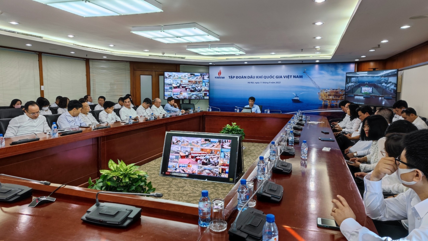 Thủ tướng Chính phủ Phạm Minh Chính làm việc với Petrovietnam Thủ tướng Chính phủ Phạm Minh Chính làm việc với Petrovietnam