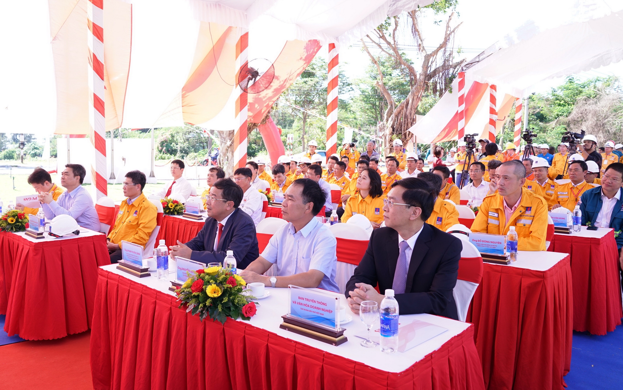 Quang cảnh buổi lễ Quang cảnh buổi lễ