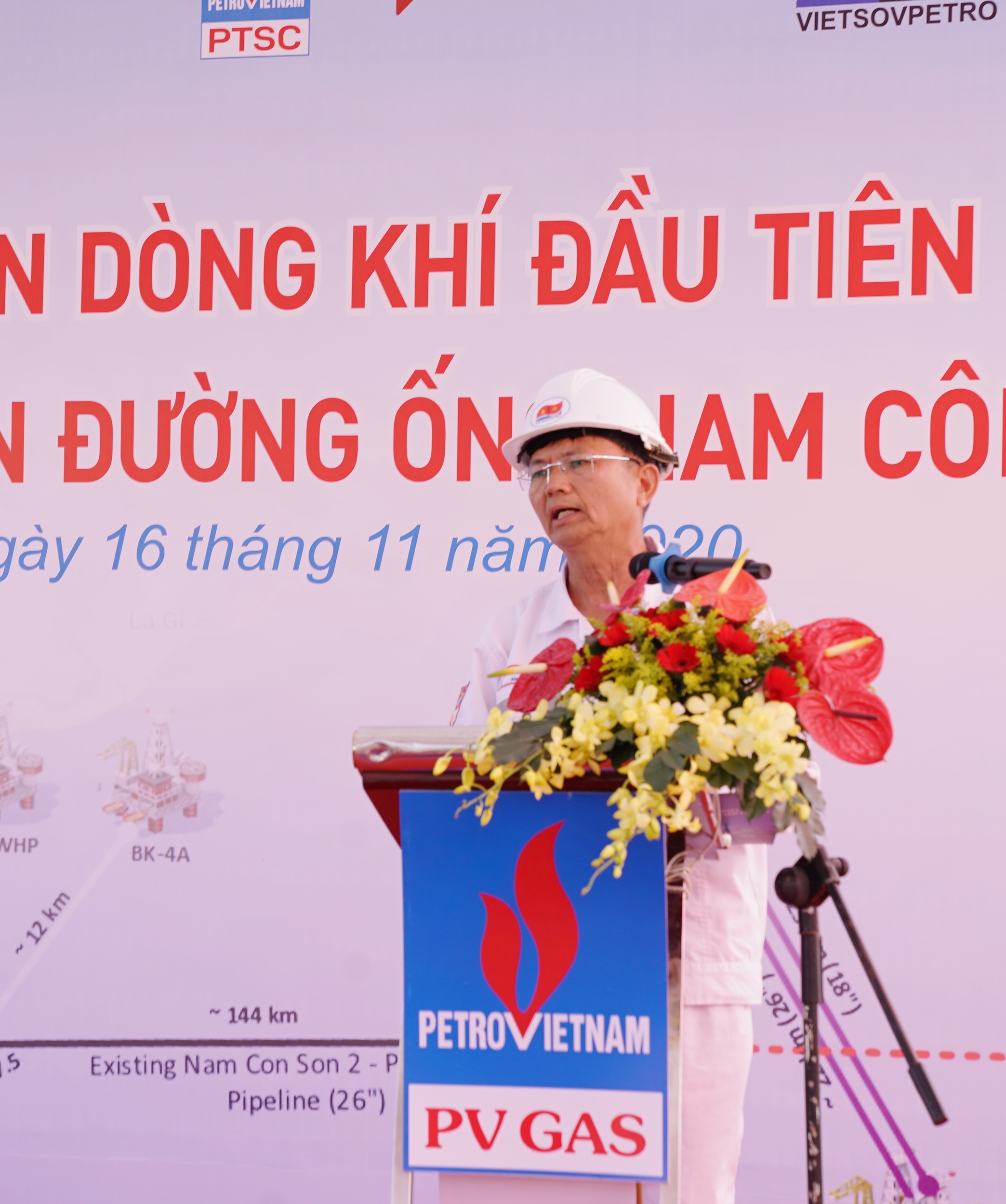 Phát biểu của PTGĐ Vietsovpetro Trần Xuân Hoàng Phát biểu của PTGĐ Vietsovpetro Trần Xuân Hoàng