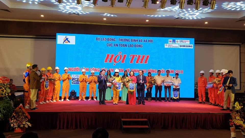 Chị Đỗ Thị Minh Tâm của đội PV GAS đã xuất sắc giành giải Nhất phần thi hùng biện