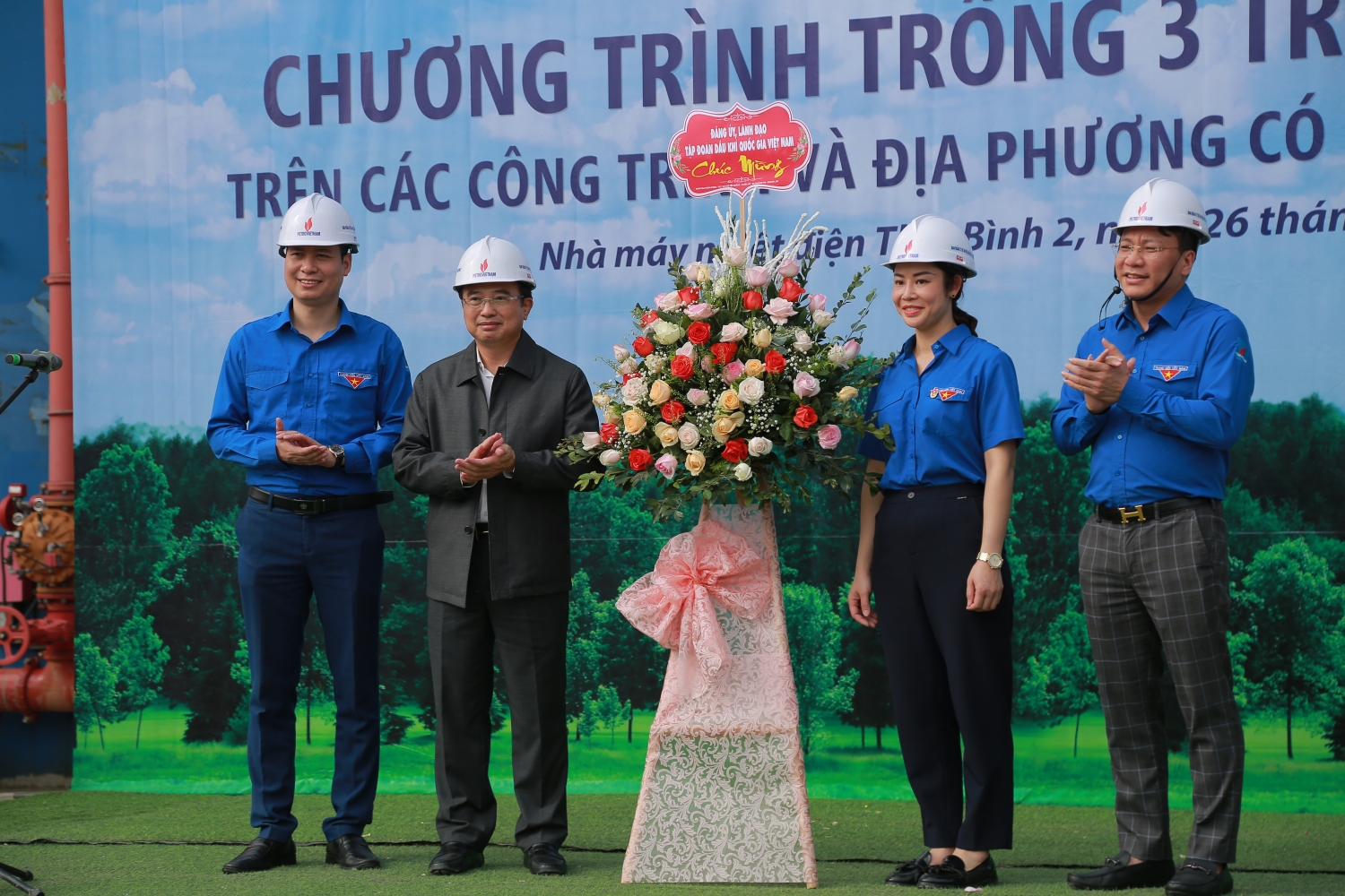 Petrovietnam phát động chương trình trồng 3 triệu cây xanh tại các công trình, địa phương có hoạt động Dầu khí