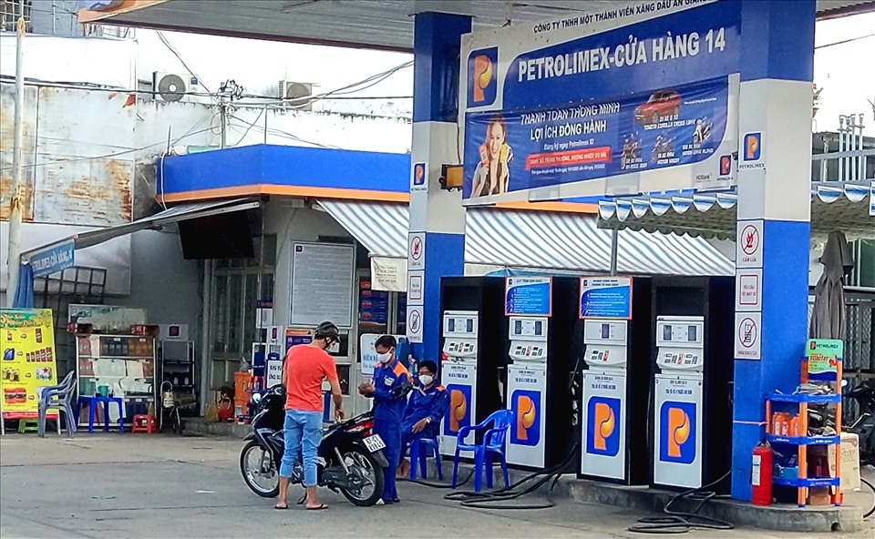 Giảm 50% mức thuế bảo vệ môi trường đối với xăng dầu từ ngày 1/