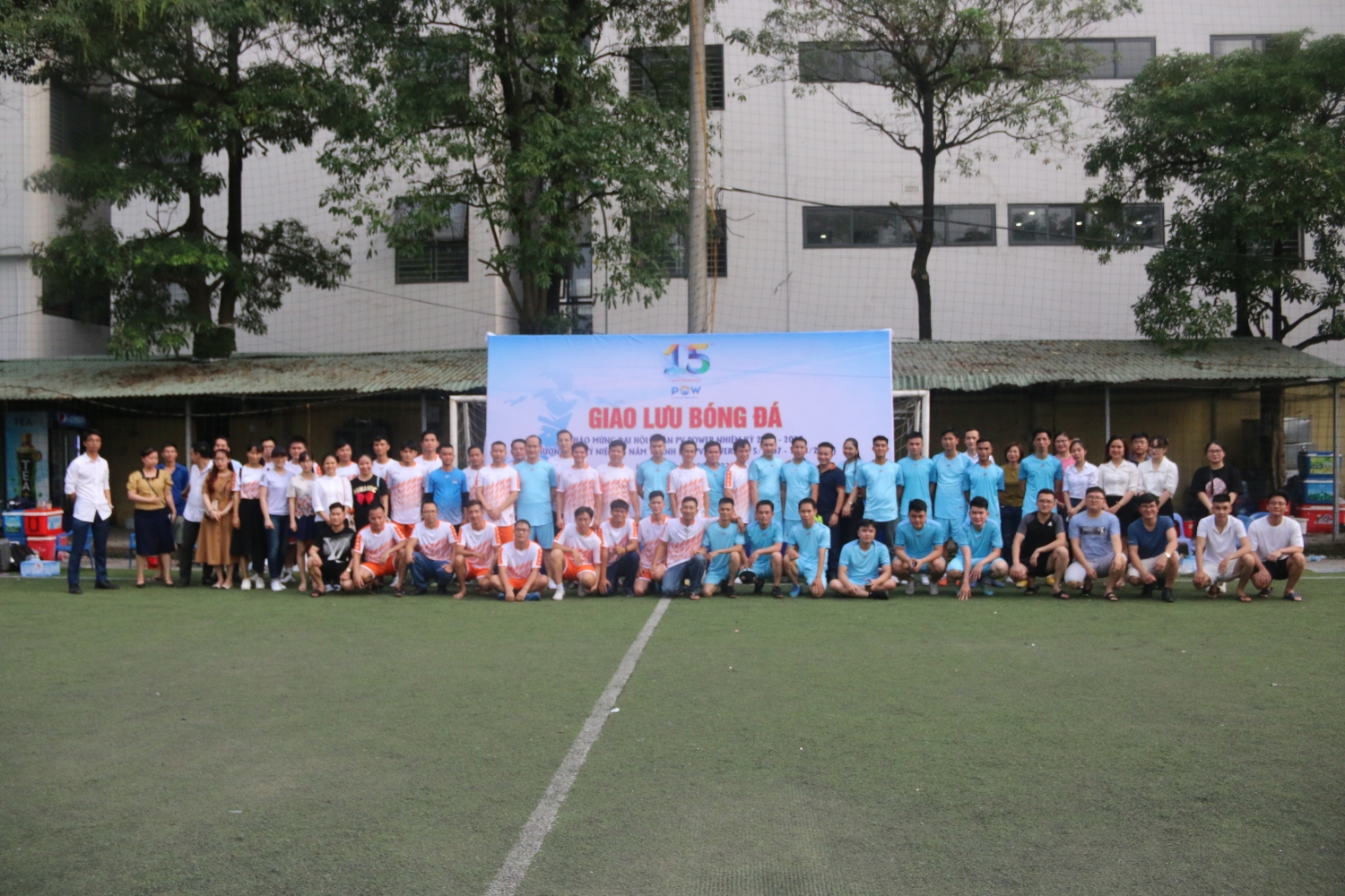 Tổ chức giao hữu bóng đá chào mừng Đại hội Đoàn Thanh niên và 15 năm thành lập Tổng Công ty