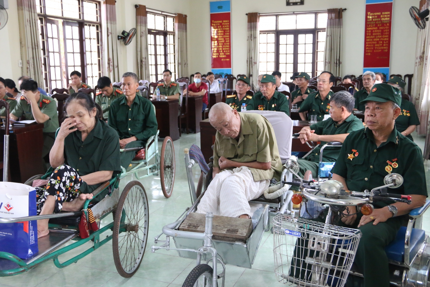 Hội CCB Tập đoàn và Công đoàn DKVN tri ân các thương bệnh binh, người có công tại Thái Bình, Hà Nam