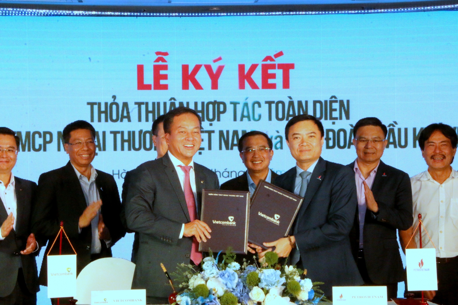 Petrovietnam và Vietcombank ký kết thỏa thuận hợp tác toàn diện