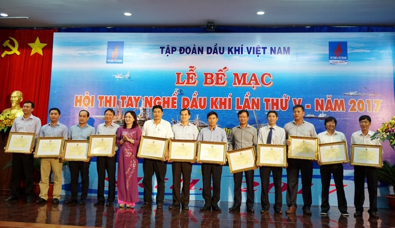be mac va trao giai hoi thi tay nghe dau khi lan v nam 2017