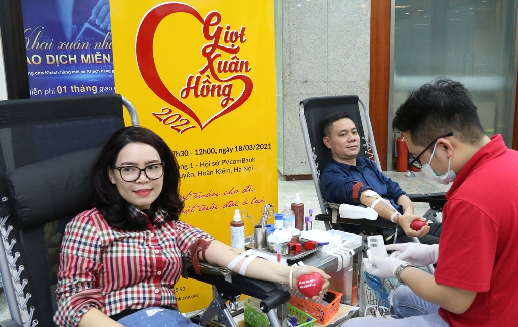 Ngày hội hiến máu “Giọt xuân hồng PVcomBank” Ngày hội hiến máu “Giọt xuân hồng PVcomBank”