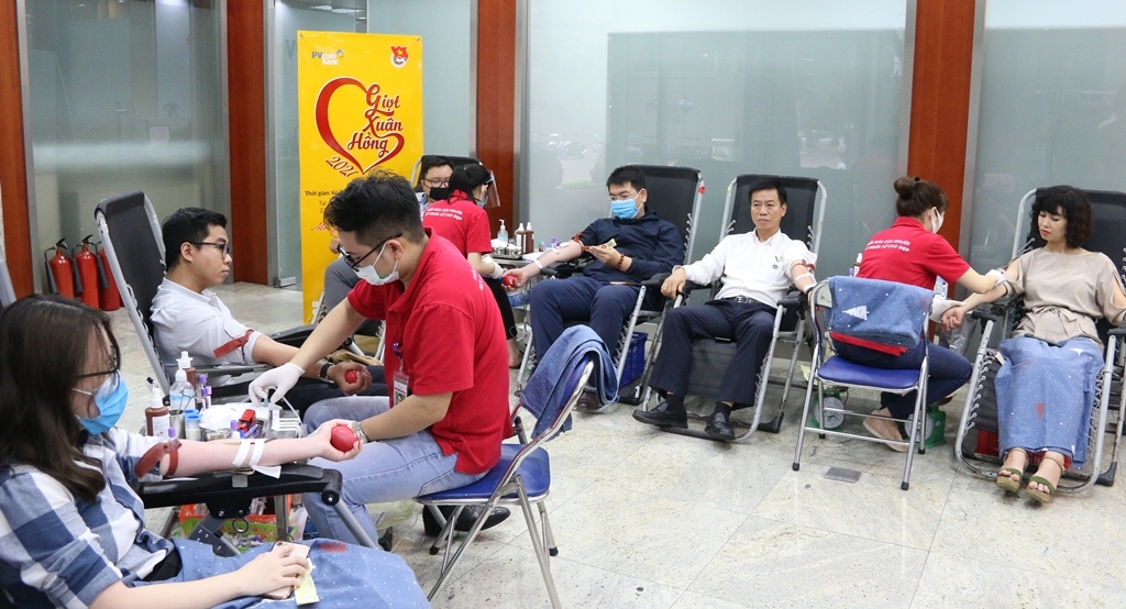 Ngày hội hiến máu “Giọt xuân hồng PVcomBank” Ngày hội hiến máu “Giọt xuân hồng PVcomBank”