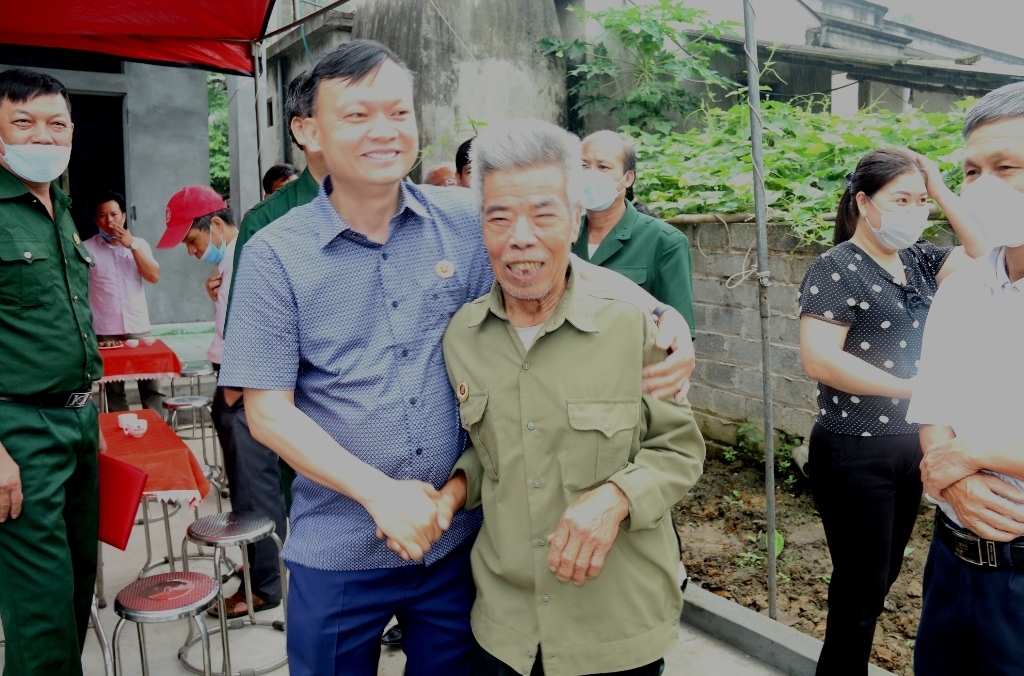 Hội CCB Tập đoàn trao nhà “Nghĩa tình đồng đội” tại Hạ Hòa, Phú Thọ