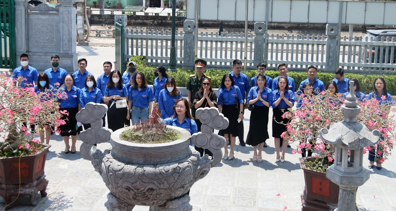 Tuổi trẻ PETROCONs tổ chức về nguồn giáo dục truyền thống lịch sử tại Thái Bình