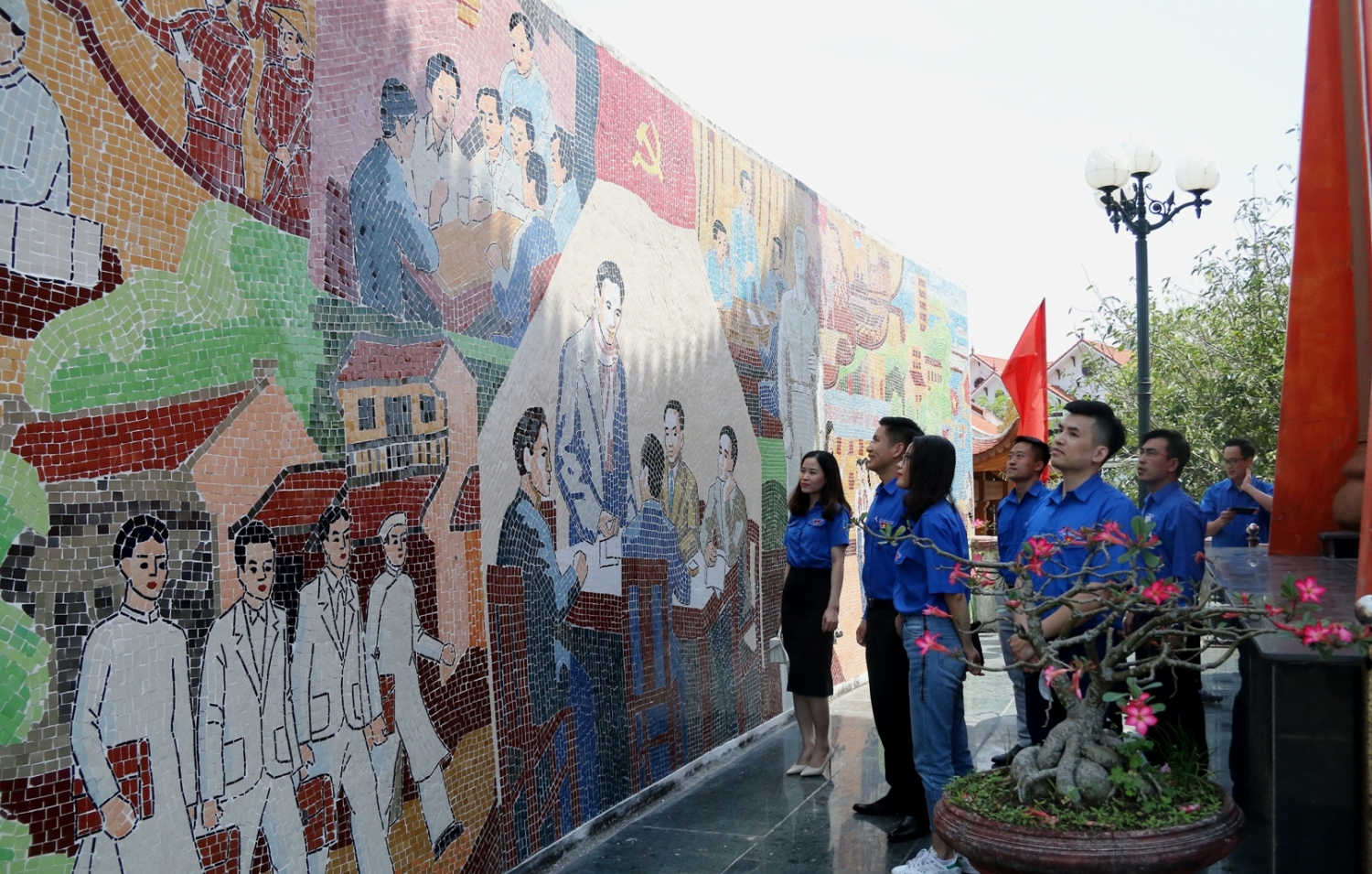 Tuổi trẻ PETROCONs tổ chức về nguồn giáo dục truyền thống lịch sử tại Thái Bình