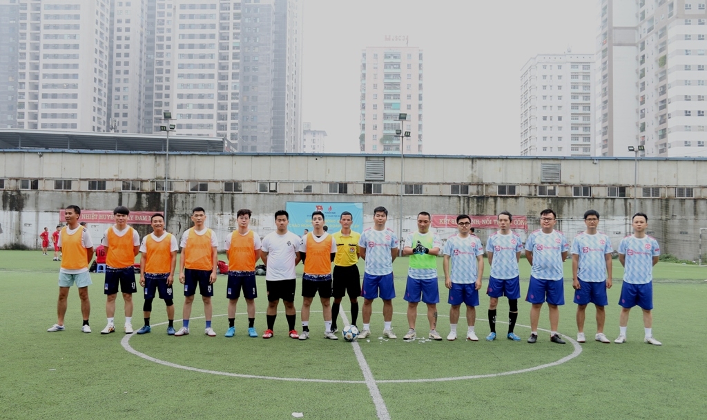 Đoàn Thanh niên Cơ quan Tập đoàn khai mạc giải bóng đá chào mừng Đại hội Đoàn các cấp