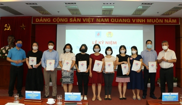 Công đoàn Cơ quan Tập đoàn sơ kết hoạt động 6 tháng đầu năm 2021 - Vimarsana News