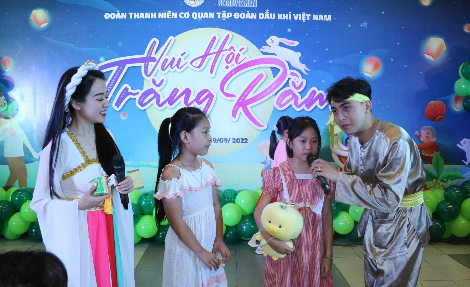 Đoàn Thanh niên Cơ quan Tập đoàn tổ chức Trung thu “Vui hội trăng rằm”