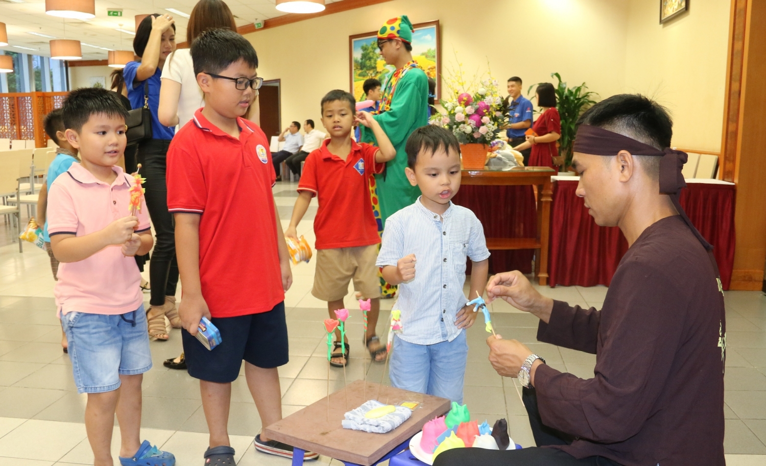 Đoàn Thanh niên Cơ quan Tập đoàn tổ chức Trung thu “Vui hội trăng rằm”