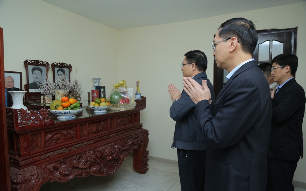 Lãnh đạo Petrovietnam thăm hỏi, tri ân nguyên lãnh đạo ngành Dầu khí Việt Nam