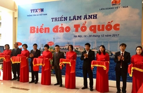Vietsovpetro khai mạc triển lãm ảnh “Biển đảo Tổ quốc” vietsovpetro khai mac trien lam anh bien dao to quoc