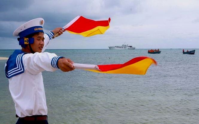 Vietsovpetro khai mạc triển lãm ảnh “Biển đảo Tổ quốc” vietsovpetro khai mac trien lam anh bien dao to quoc