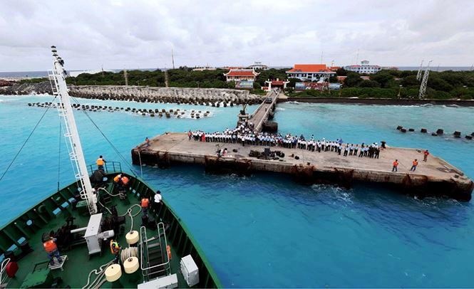 Vietsovpetro khai mạc triển lãm ảnh “Biển đảo Tổ quốc” vietsovpetro khai mac trien lam anh bien dao to quoc