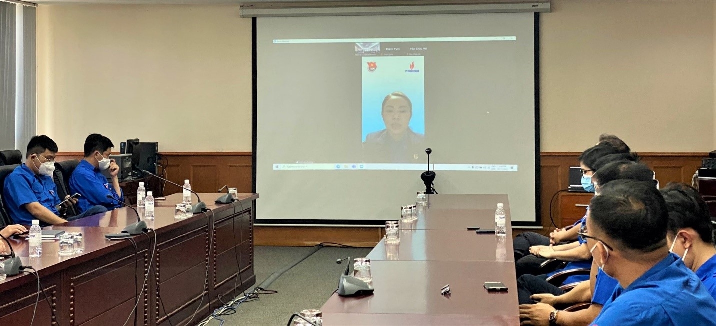 Đ/c Vũ Thị Thu Hương – Bí thư Đoàn Tập đoàn phát biểu chỉ đạo Hội nghị thông hệ thống Zoom Đ/c Vũ Thị Thu Hương – Bí thư Đoàn Tập đoàn phát biểu chỉ đạo Hội nghị thông hệ thống Zoom