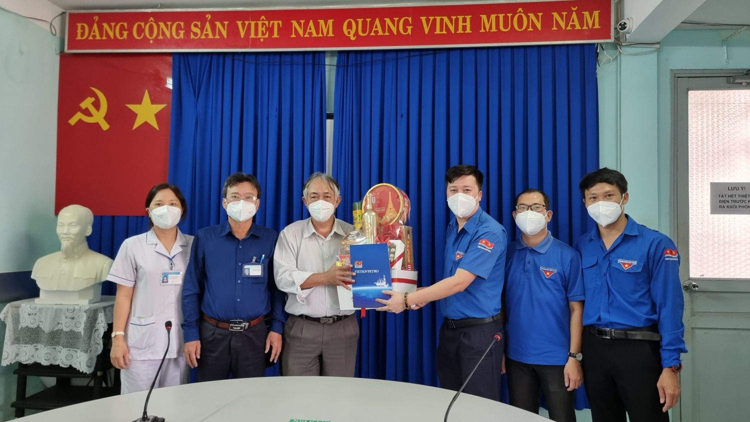 Đoàn Thanh niên Vietsovpetro tổ chức chương trình “Xuân Tri Ân năm 2022” Đoàn Thanh niên Vietsovpetro tổ chức chương trình “Xuân Tri Ân năm 2022”