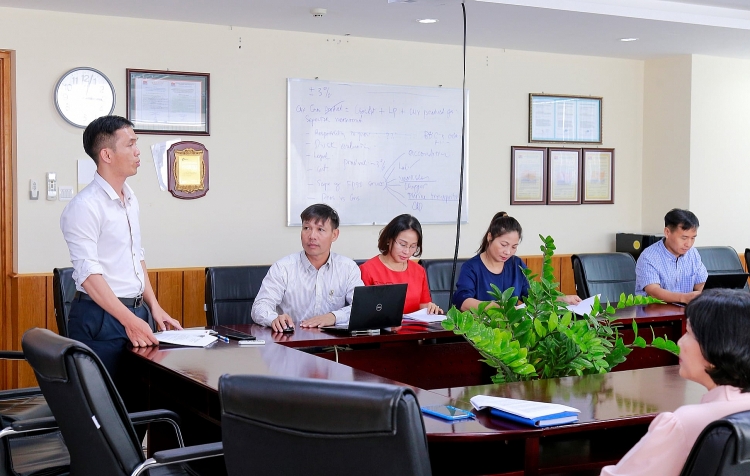 Xây dựng mối quan hệ cởi mở, hài hòa với người lao động