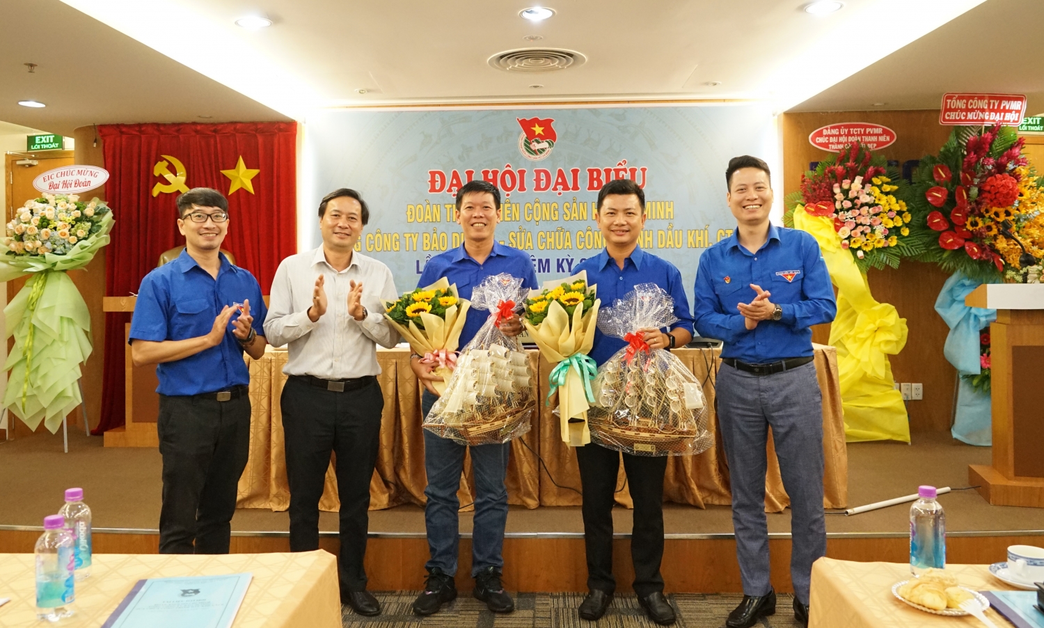 Tuổi trẻ PVMR: Tiên phong - Cống hiến - Gương mẫu - Đoàn kết - Sáng tạo Tuổi trẻ PVMR: Tiên phong - Cống hiến - Gương mẫu - Đoàn kết - Sáng tạo