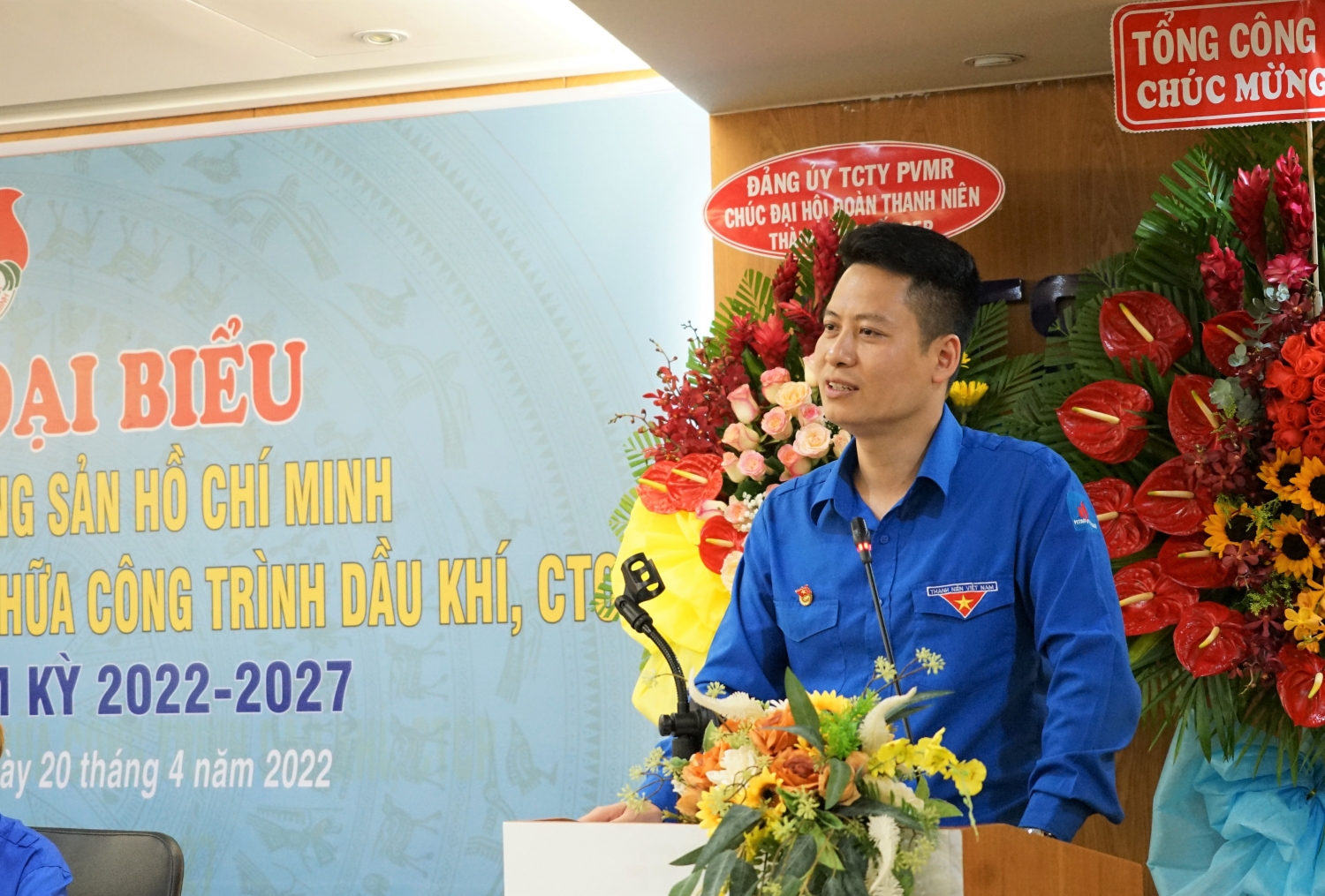 Tuổi trẻ PVMR: Tiên phong - Cống hiến - Gương mẫu - Đoàn kết - Sáng tạo Tuổi trẻ PVMR: Tiên phong - Cống hiến - Gương mẫu - Đoàn kết - Sáng tạo