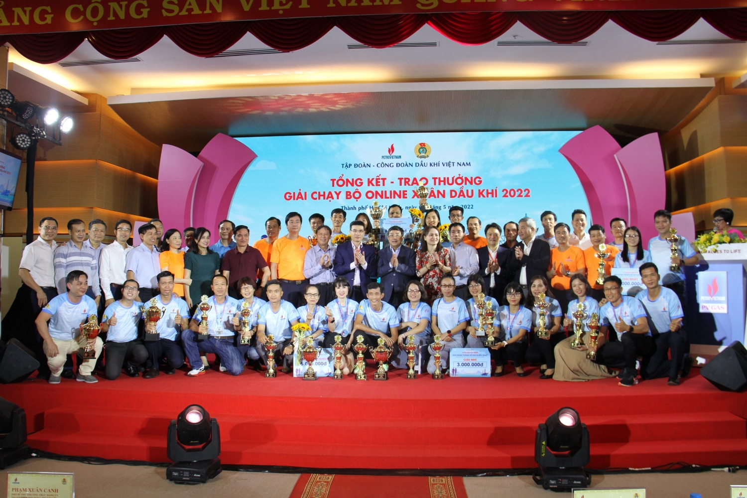 CĐ DKVN gặp mặt Người lao động Dầu khí tiêu biểu và Tổng kết, trao thưởng Giải chạy bộ online “Xuân Dầu khí 2022”