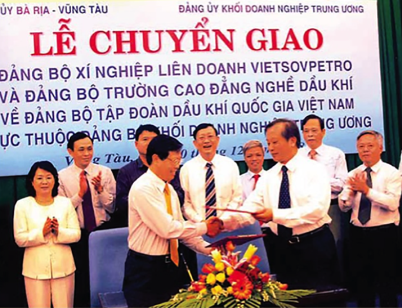 Lễ chuyển giao Đảng bộ Vietsovpetro về Đảng bộ Tập đoàn Dầu khí Quốc gia Việt Nam