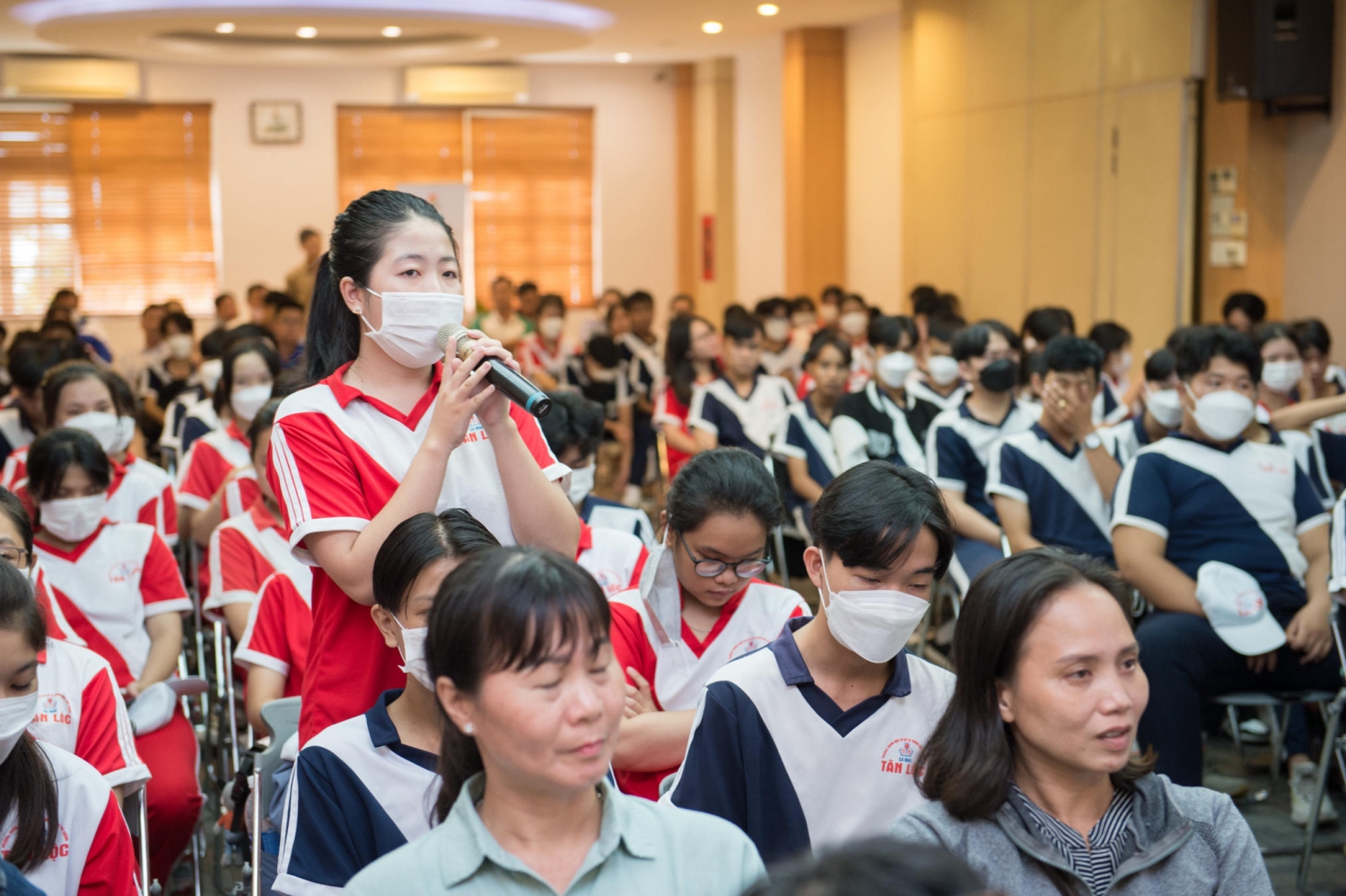Phân bón Cà Mau tổ chức tham quan, định hướng nghề nghiệp cho học sinh Trường THPT Tân Lộc