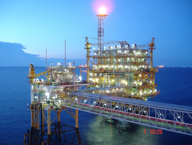 Vietsovpetro: 38 năm từ Bạch Hổ đến Cá Tầm vietsovpetro 38 nam tu bach ho den ca tam