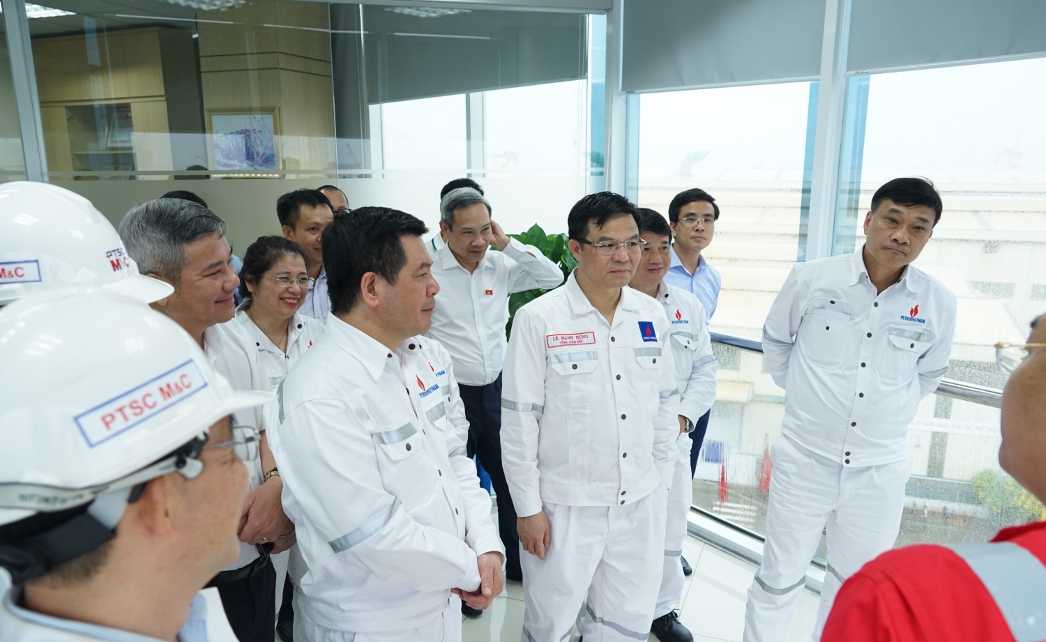Phó Chủ tịch Quốc hội Nguyễn Đức Hải thăm người lao động dầu khí làm việc tại mỏ Thăng Long - Đông Đô Phó Chủ tịch Quốc hội Nguyễn Đức Hải làm việc, thăm hỏi, động viên người lao động dầu khí tại mỏ Thăng Long - Đông Đô
