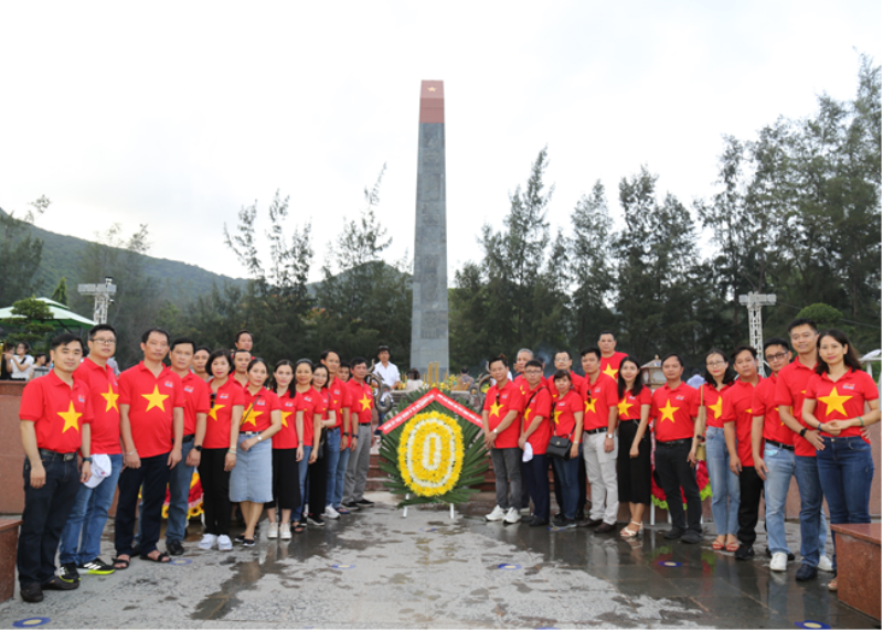 Đảng bộ Viện NCKH&TK Vietsovpetro tổ chức hành trình về nguồn, an sinh xã hội tại Côn Đảo