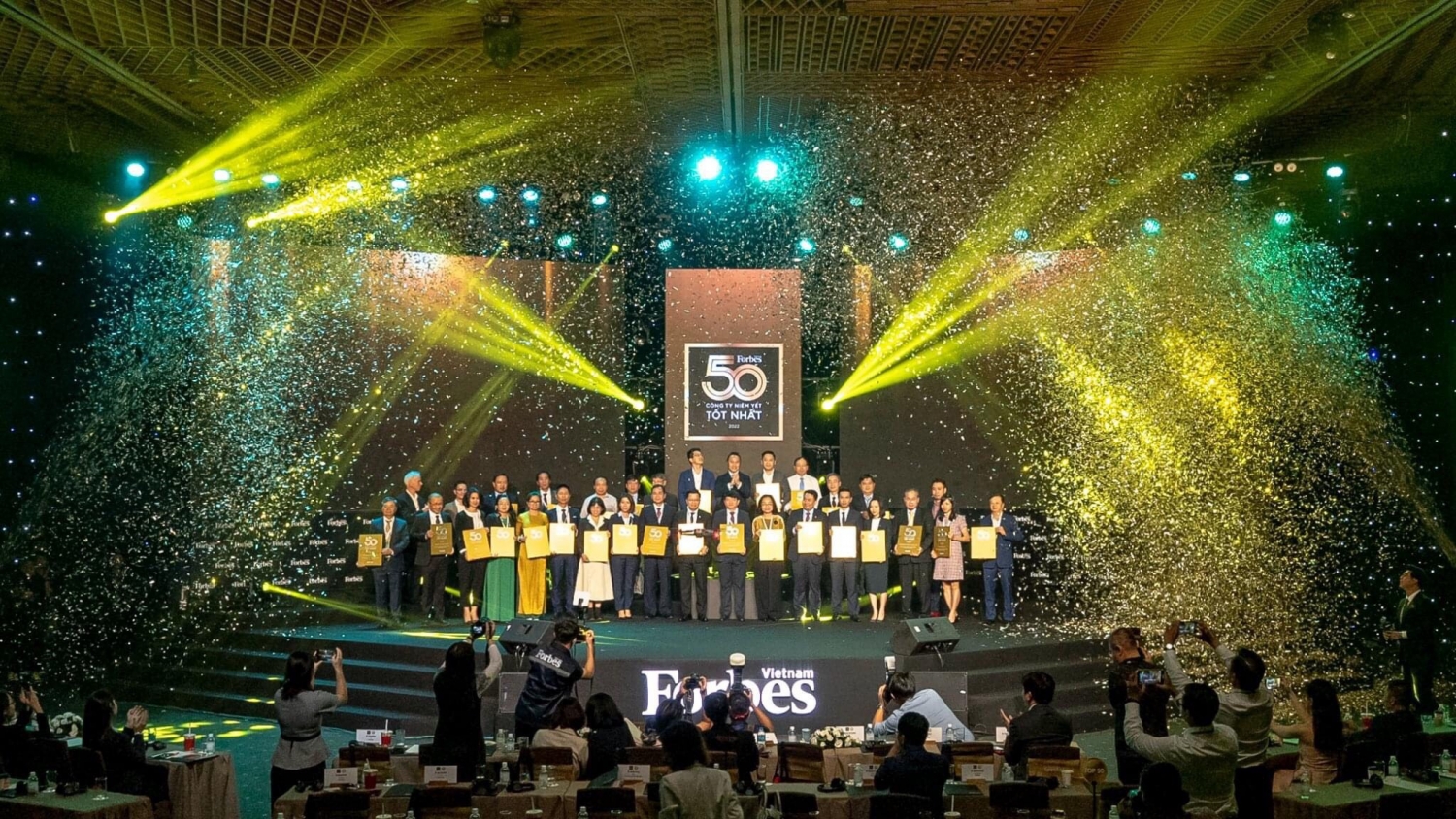 Bốn doanh nghiệp dầu khí được vinh danh trong Top 50 công ty niêm yết tốt nhất Việt Nam