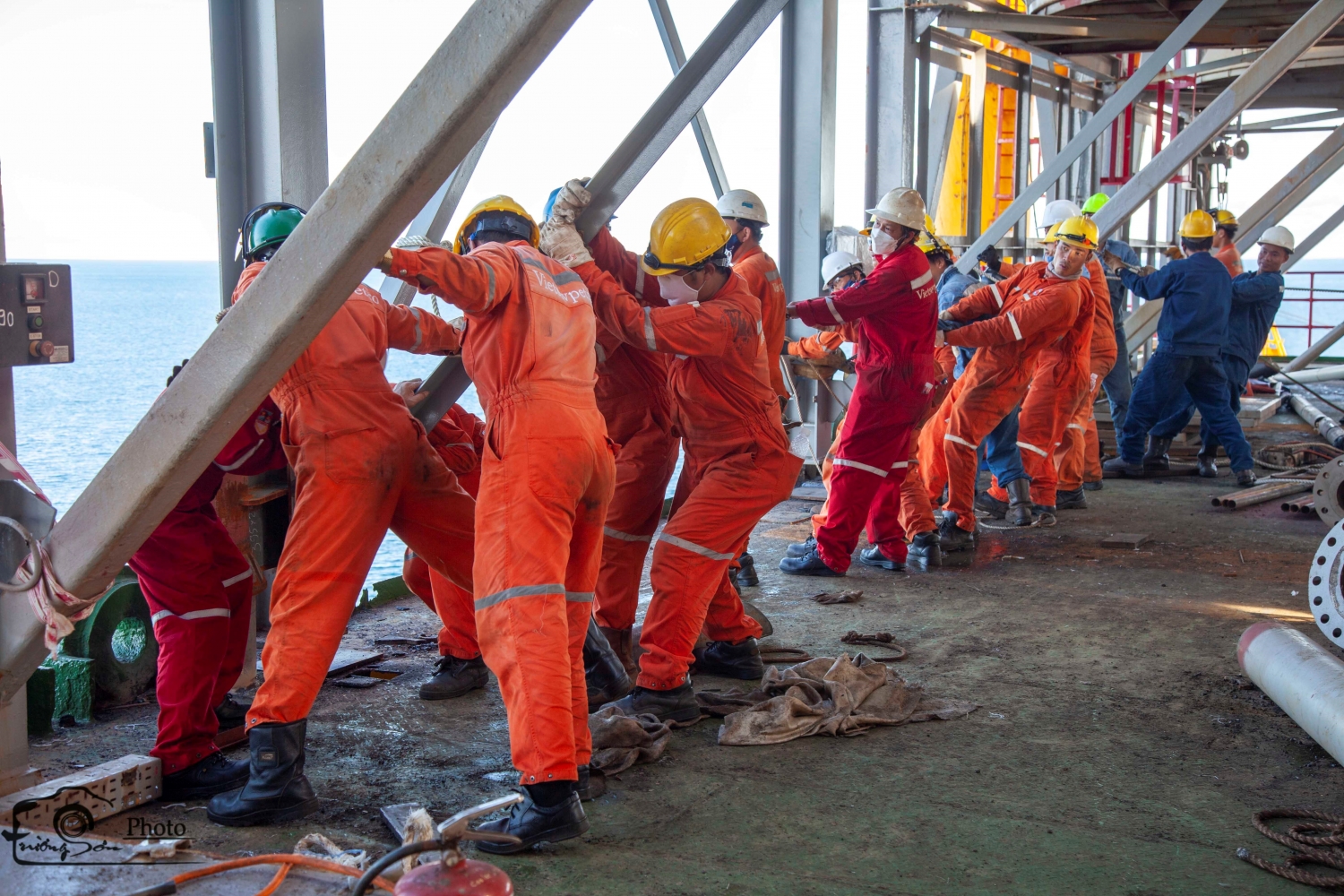 Xí nghiệp Khí Vietsovpetro hoàn thành dừng giàn bảo dưỡng sửa chữa năm 2022 an toàn và vượt tiến độ