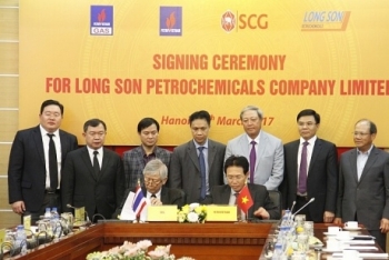 Ký kết các văn kiện quan trọng của Công ty TNHH Hóa dầu Long Sơn