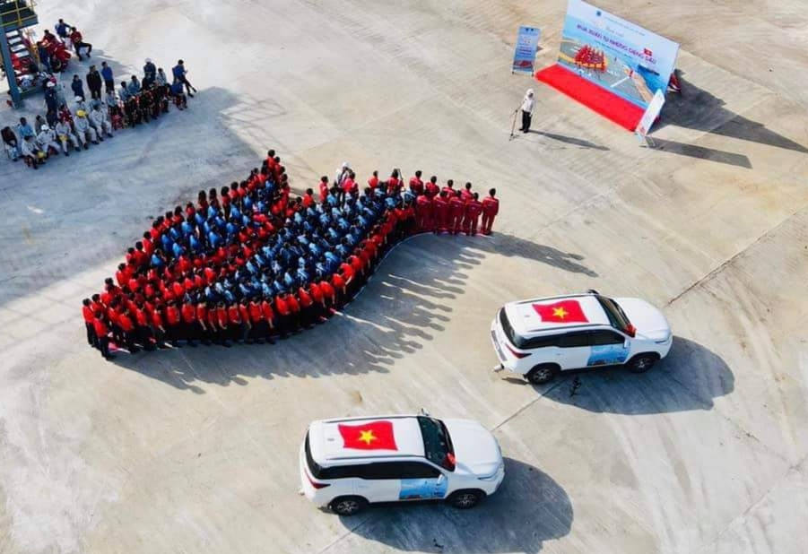Hành trình Mùa Xuân từ những giếng dầu: Xúc động những hình ảnh từ Dung Quất Hành trình Mùa Xuân từ những giếng dầu: Xúc động những hình ảnh từ Dung Quất