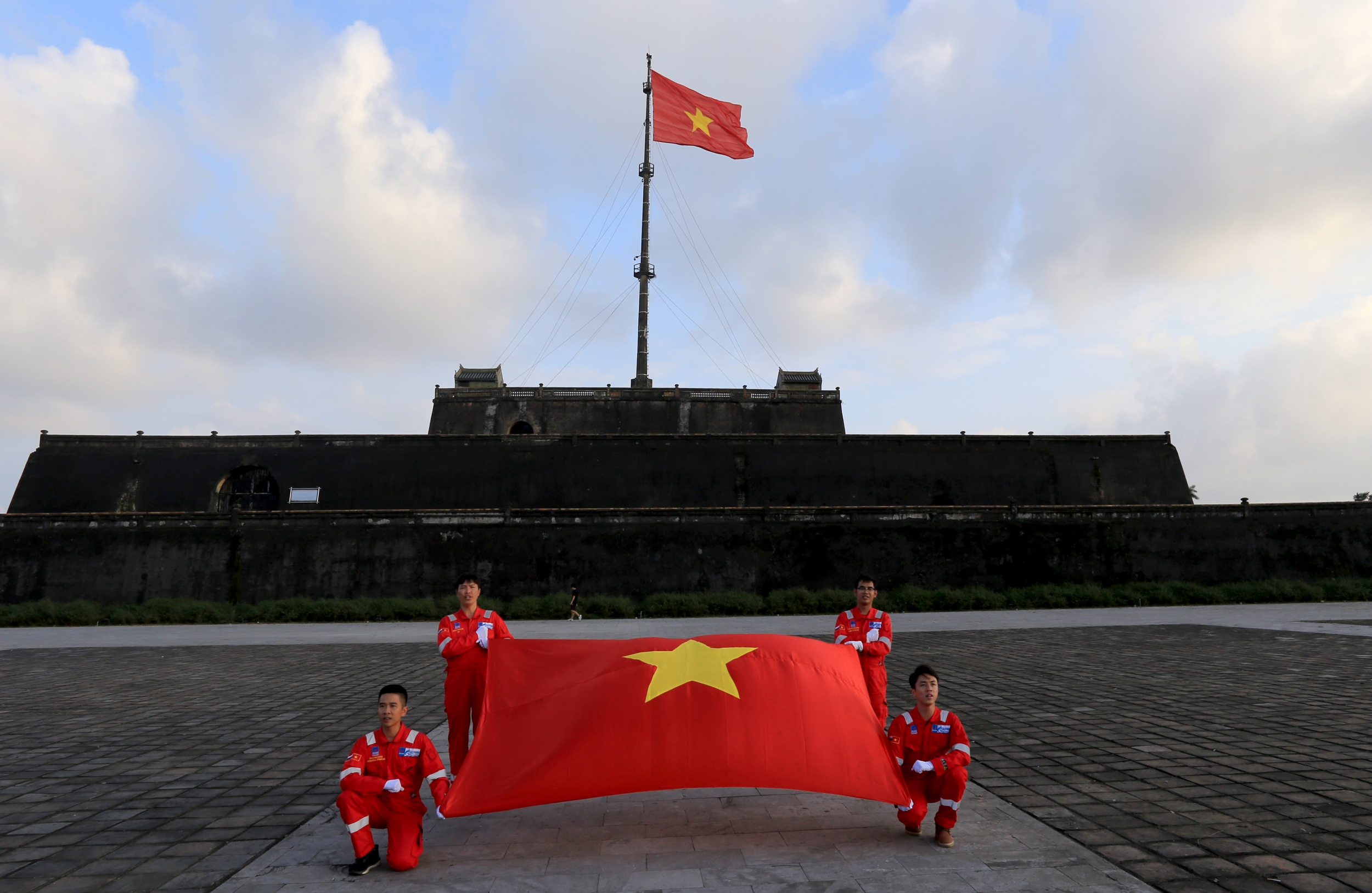 Hành trình Mùa Xuân từ những giếng dầu: Xúc động những hình ảnh từ Dung Quất Hành trình Mùa Xuân từ những giếng dầu: Xúc động những hình ảnh từ Dung Quất