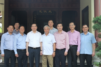 Bí thư Đảng ủy Khối DNTW thăm lãnh đạo tiền bối tại Quảng Ngãi