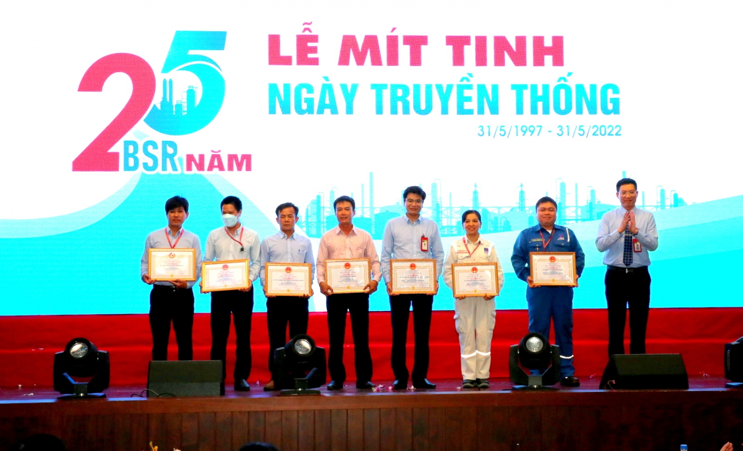 Vinh quang và tự hào của những người thợ Lọc dầu Dung Quất