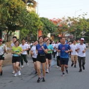 Các VĐV marathon BSR chinh phục thử thách tại giải chạy “Đường lên Suối Chí”
