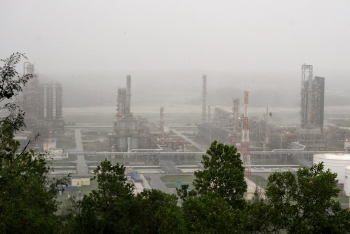 NMLD Dung Quất vẫn hoạt động sản xuất an toàn trong cơn bão số 9