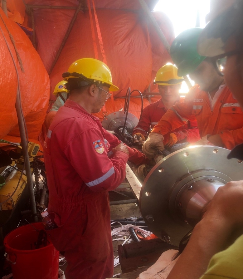 Xí nghiệp Cơ điện Liên doanh Việt-Nga Vietsovpetro thực hiện thành công dịch vụ sửa chữa tuyến cáp điện ngầm cho trang trai điện gió ngoài khơi Tân Thuận tại tỉnh Cà Mau