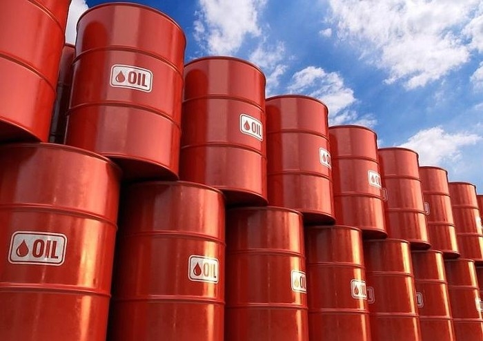Giá dầu Brent vượt mức 32 USD/thùng