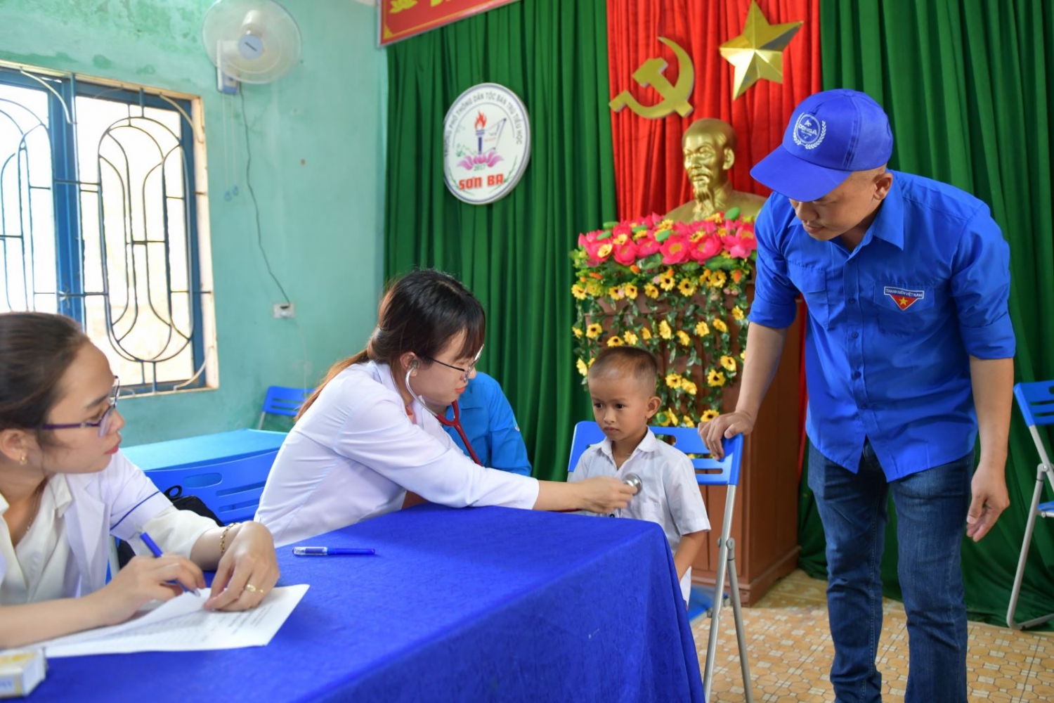 Chương trình ASXH về nguồn với chủ đề Ngày hội thống nhất của Đoàn Thanh niên Khối Nhà máy BSR Chương trình ASXH về nguồn với chủ đề Ngày hội thống nhất của Đoàn Thanh niên Khối Nhà máy BSR